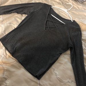 Long sleeve knit shirt, grey.